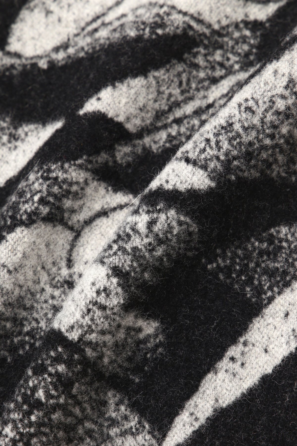 and wander】 mountain camo wool blanket small |