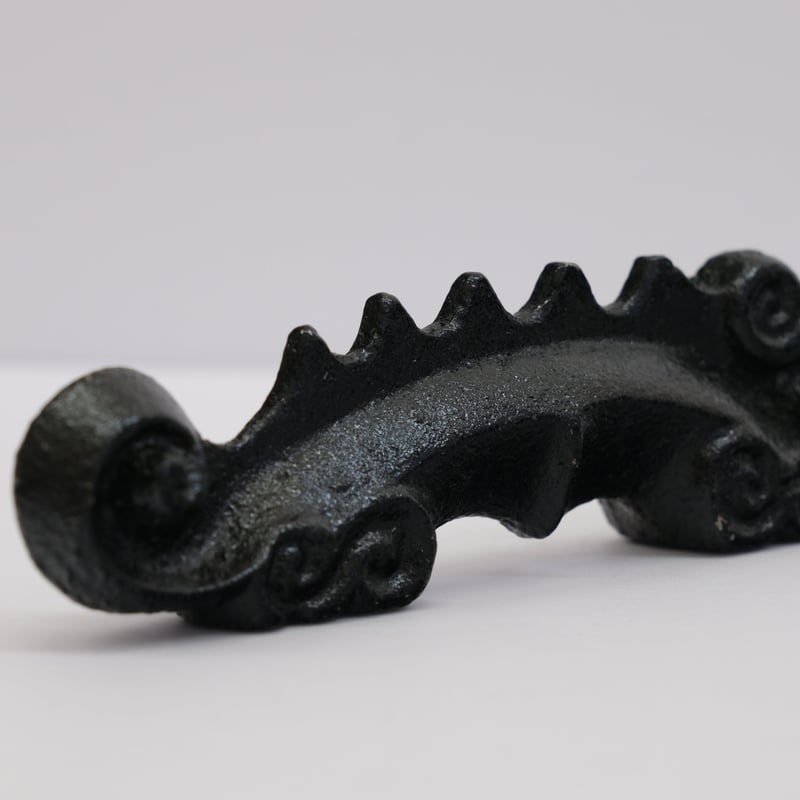 龍の青銅文鎮10cm程とても重いです。