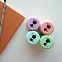 ドイツの2穴鉛筆削り　パステルカラー（DUX）
