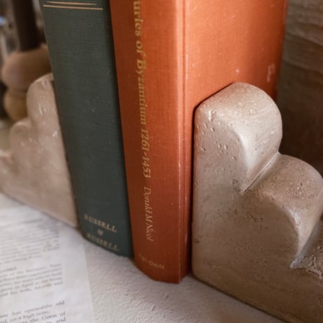 Bookend