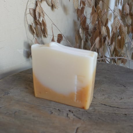 SAVONNERIE DE LA LUNE / Bergamot , Yang ylang
