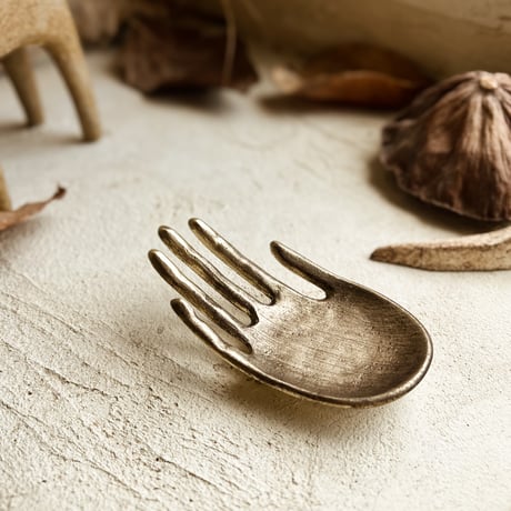 Accessory  Tray  /  Hand