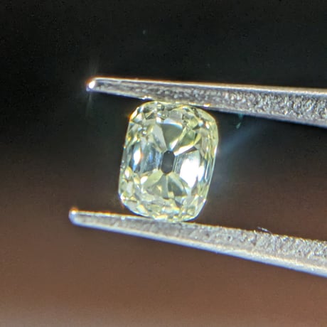 アンティーク　リメイク　オールドマインカットダイヤの一粒チャーム　　１８金 アンティーク リメイク オールドマインカットダイヤの一粒チャーム 18金