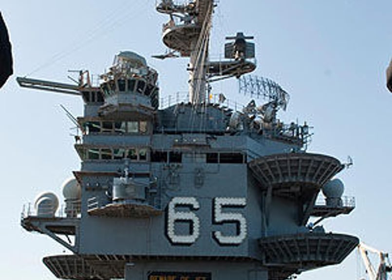 4245)アメリカ海軍の航空母艦「USSエンタープライズ（CVAN-65）壁掛け Amazon | Academy Models Academy USS エンタープライズ CVN-65