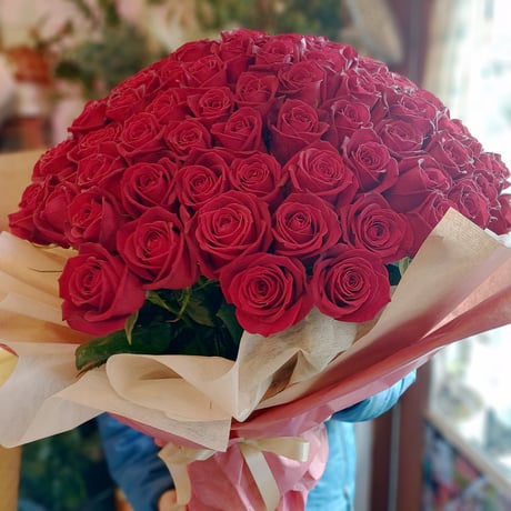 ●配達● 大輪赤バラ　108本の花束