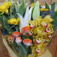 （スタッフ手渡配送）季節のおすすめ花束special