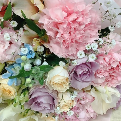 （スタッフ手渡配送）季節のおすすめ花束standaed