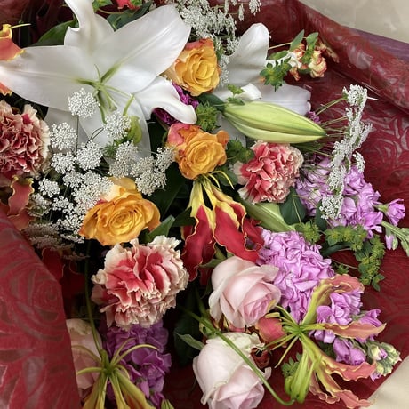 （スタッフ手渡配送）季節のおすすめ花束special