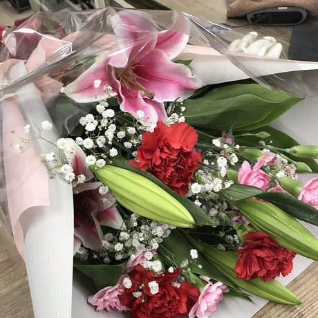 （スタッフ手渡配送）季節のおすすめ花束special