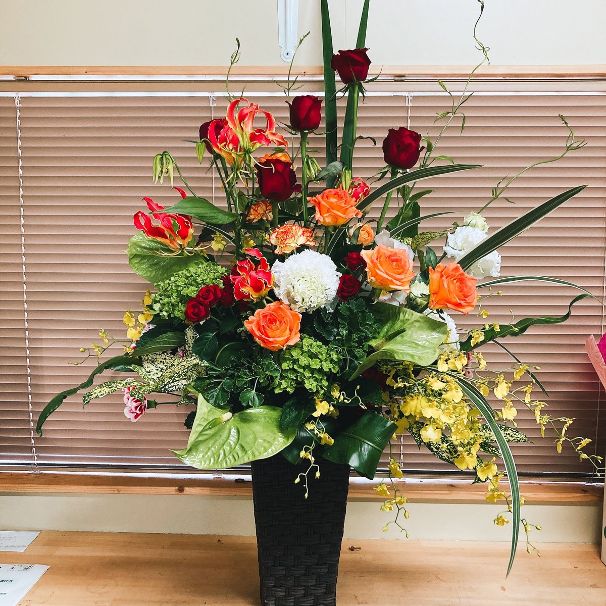 フラワーアレンジメントＦ 置き型アレンジメントLサイズ | noelflower