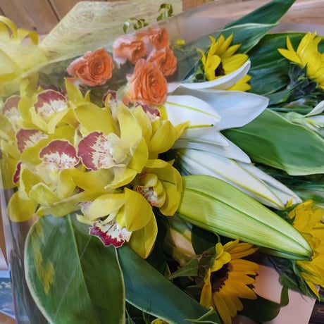 （スタッフ手渡配送）季節のおすすめ花束special