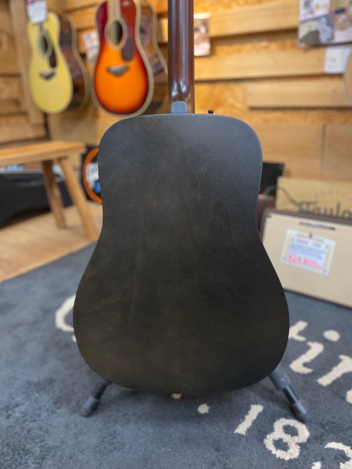 Art&Lutherie Americana Q1T Faded Black with GIG