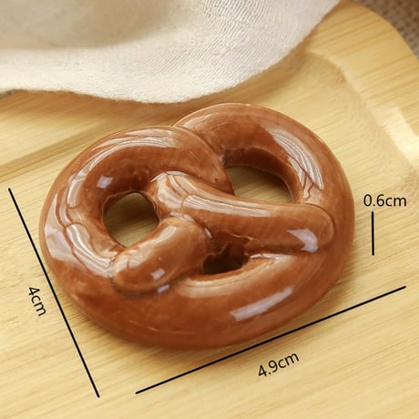 パン 箸置き 4個セット 和食器 可愛い 食パンの箸置き 陶器製 バッケト クロクッサン ドイツ ラウゲンプレッツェル