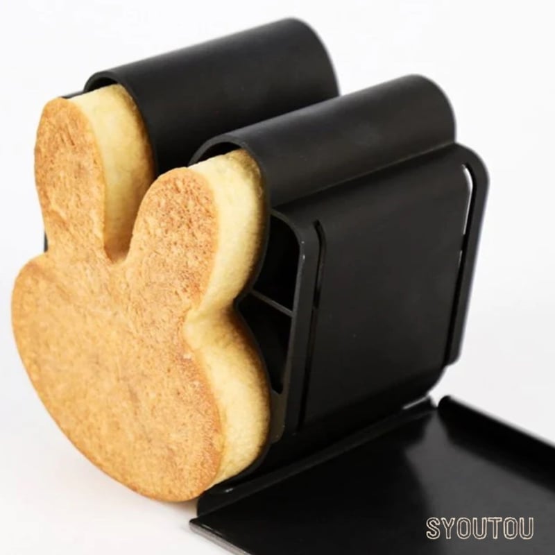 焼き型セット クマ型・ネコ型・四角型・円形型、0.5斤食パン型 Amazon.co.jp: CosHall パン焼き型 ねこ 食パン型 猫の形 パン型