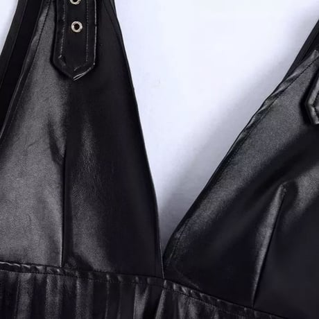 ブラックレザープリーツハイウエストサロペット/XS〜L/2021AW