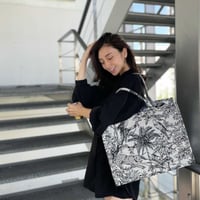 モノトーンボタニカル大判オートバッグ/鞄/2021SS
