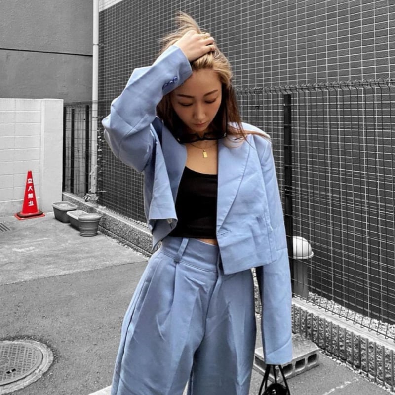 クロップドジャケット＆ボーイフレンドスラックスセットアップ