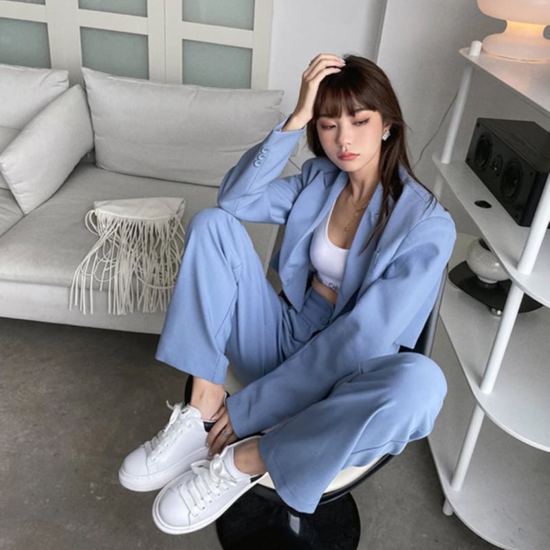 クロップドジャケット＆ボーイフレンドスラックスセットアップ/スーツ