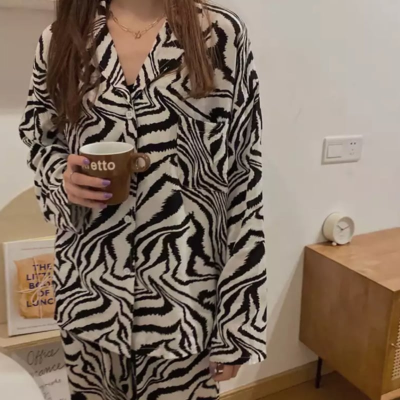 S様 ルームウェア ゼブラ柄パジャマ/ルームウェア/ワンサイズ/S.M.L/2021AW | trendgossip