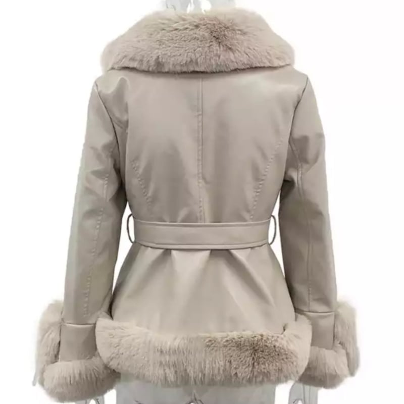 BeigeM即納】ボリュームファー付きフェイクレザーガウンコート/3色