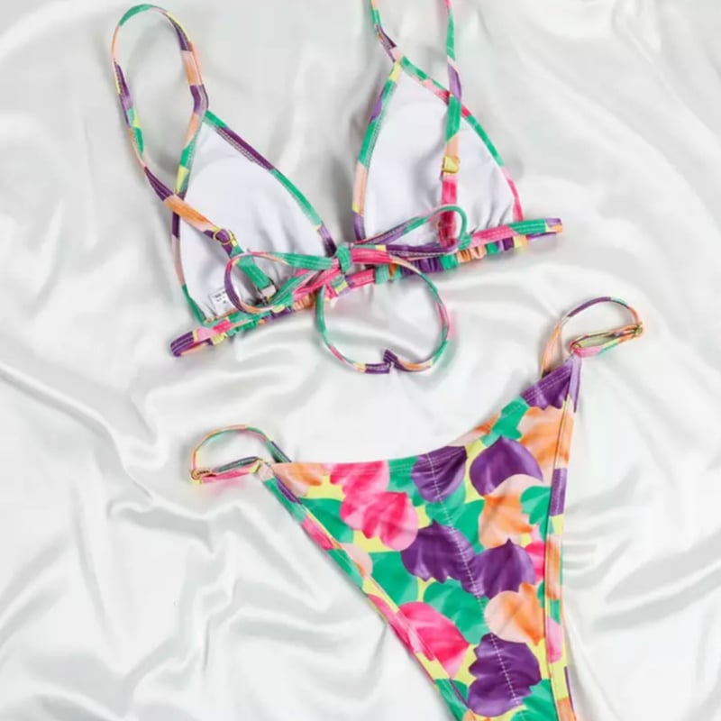 送料無料】カラフルフラワーペタルブラジリアンビキニ/水着