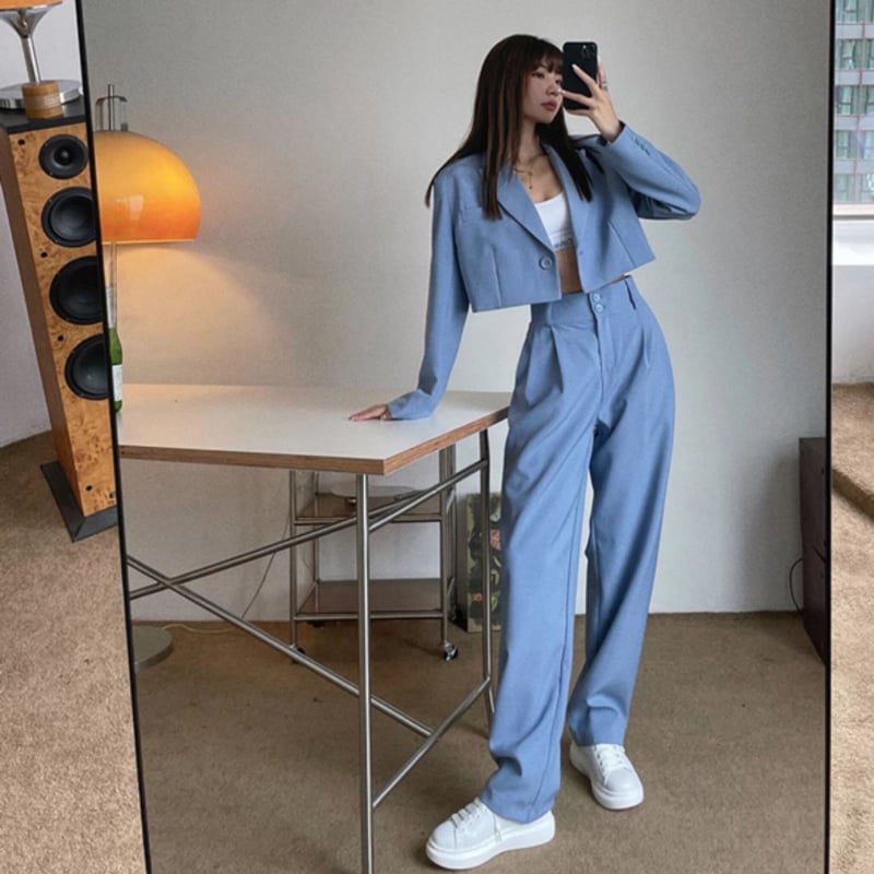 クロップドジャケット＆ボーイフレンドスラックスセットアップ