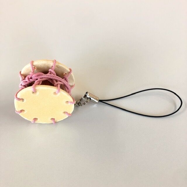 木製 円筒形鼓 ストラップ付き 和太鼓ストラップ とんとん拍子 【桃】 | 有限会社小野﨑太鼓店