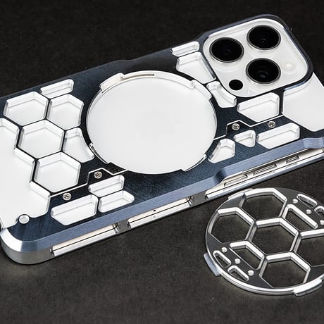 iPhone 15ProMax用プロテクターケース