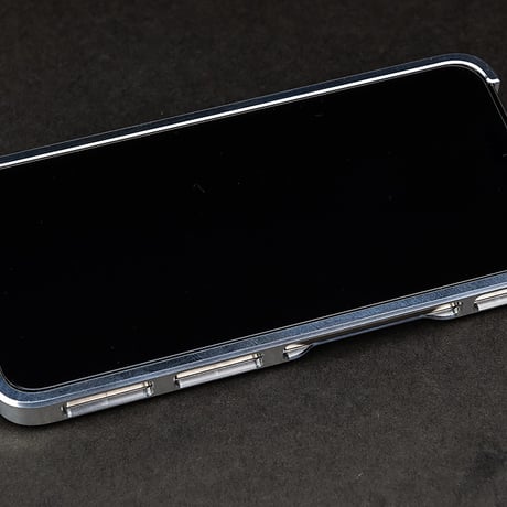 iPhone 15ProMax用プロテクターケース