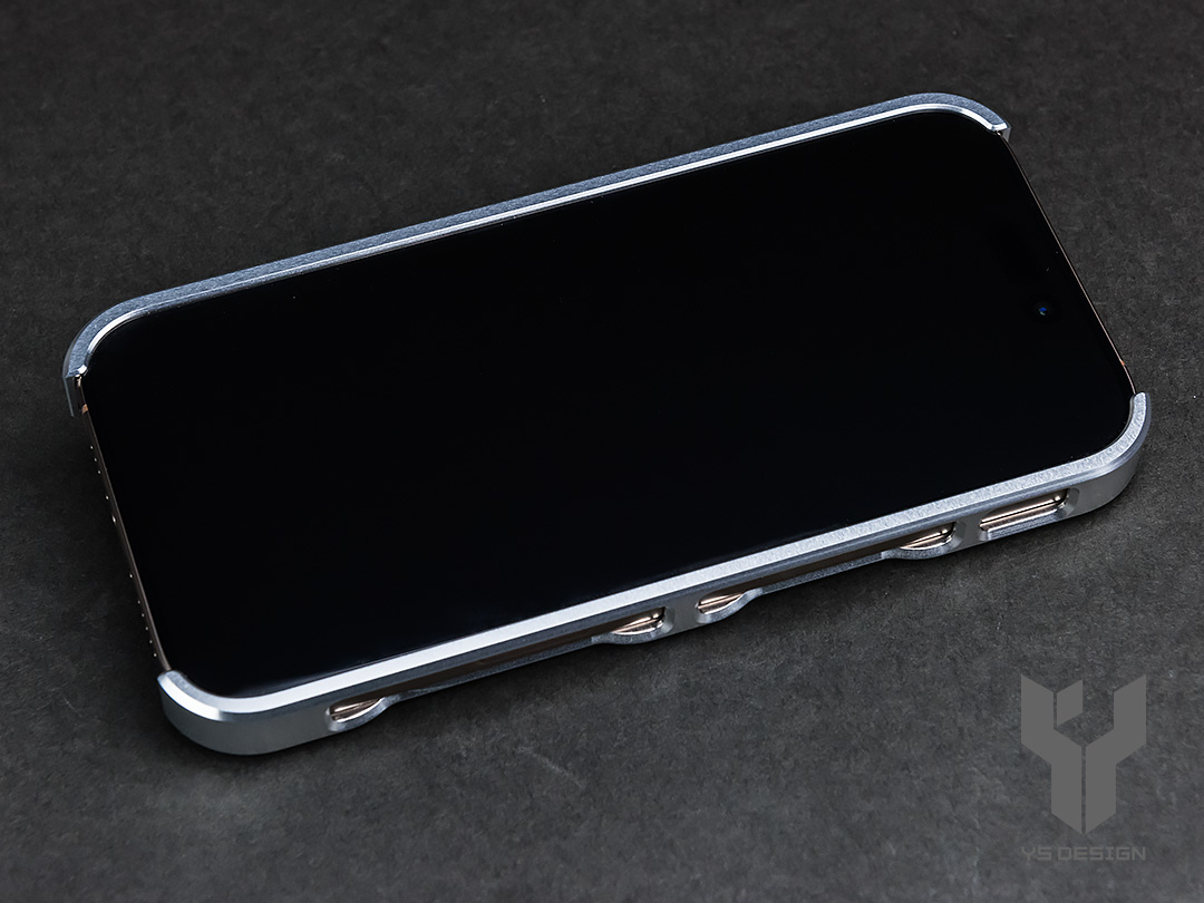 iPhone 16 pro max スマホケース YSデザイン ysdesign ワイエスデザインのiPhone 16 Pro用/16 Pro Max用アルミ合金製