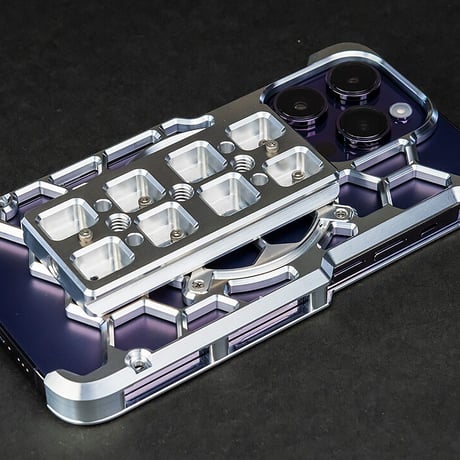 iPhone 14Pro用プロテクターケース