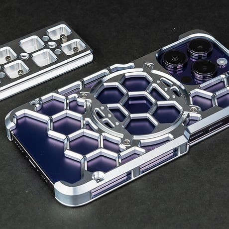iPhone 14Pro用プロテクターケース