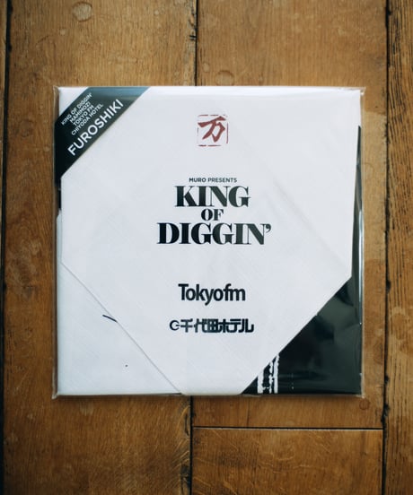KING OF DIGGIN’×書道家 万美×CHIYODA HOTEL | 風呂敷
