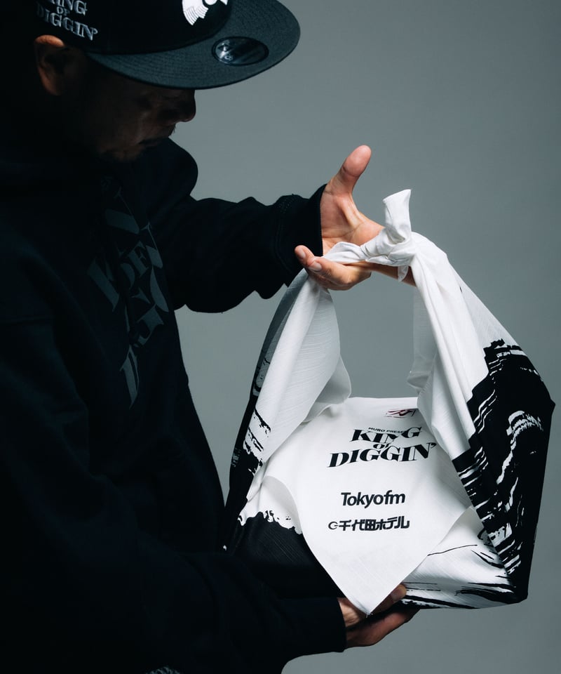 KING OF DIGGIN'×書道家 万美×CHIYODA HOTEL | 風呂敷 | CH