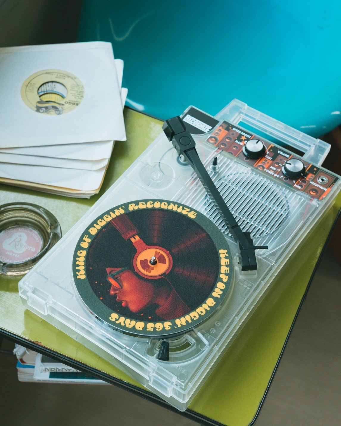 KING OF DIGGIN' × RECOGNIZE PORTABLE RECORD PL