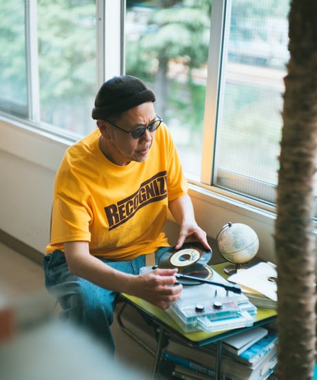 KING OF DIGGIN’ × RECOGNIZE  PORTABLE RECORD PLAYER