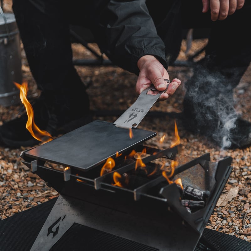 美品 ハイティス HYTIS GREED FIRE STAND TYPE VX 焚火台 プレート グリルネット セット品 焚き火 シルバー GREED FIRE STAND：TYPE VX | HYTIS ONLINE STORE [