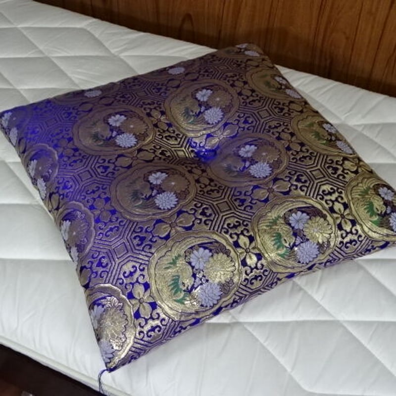エブリ寝具ファクトリー 金襴鳳凰法要座布団 緞子版（68x72cm）ご