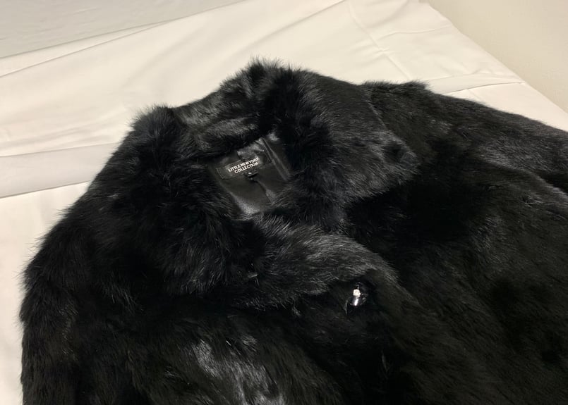 オゾンコミュニティ ラビットファージャケット ブラック ラビットファーのジャケット / LITTLE NEW YORK COLLECTION | 月読