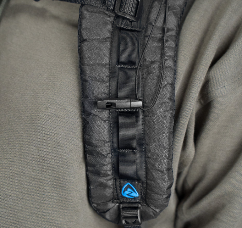 Zpacks（ゼットパックス）】X Whistle Clip（エックスホイッスル