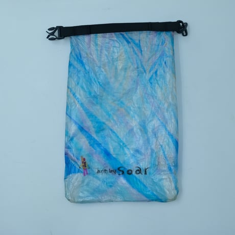 【soar art Works】ダイニーマドライバッグ SSサイズ（２L）