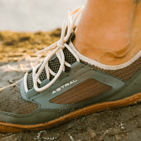 【ASTRAL FOOT WEAR（アストラルフットウェア）】LOYAK AC W's  GREEN
