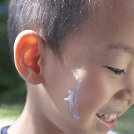 【STATIC】　森で、日やけ止め。