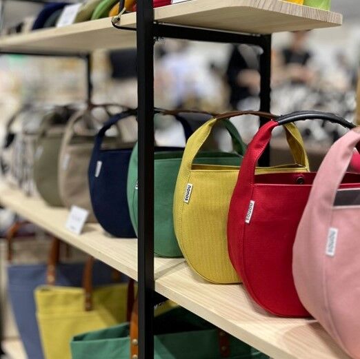 【ゆー】あおりポケット付きトートバッグL 倉敷8号帆布　スモーキーコーラル 倉敷8号帆布あおりポケット付きトートバッグ ストームグレー