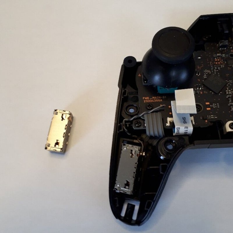 Switch Proコントローラー ジョイコン左右共通 HD振動