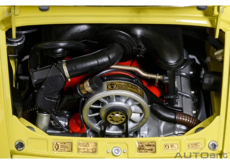 AUTOart 1/18　ポルシェ 911 カレラ 2.7 RS （ライトイエロー／グリーン・ストライプ）　78033