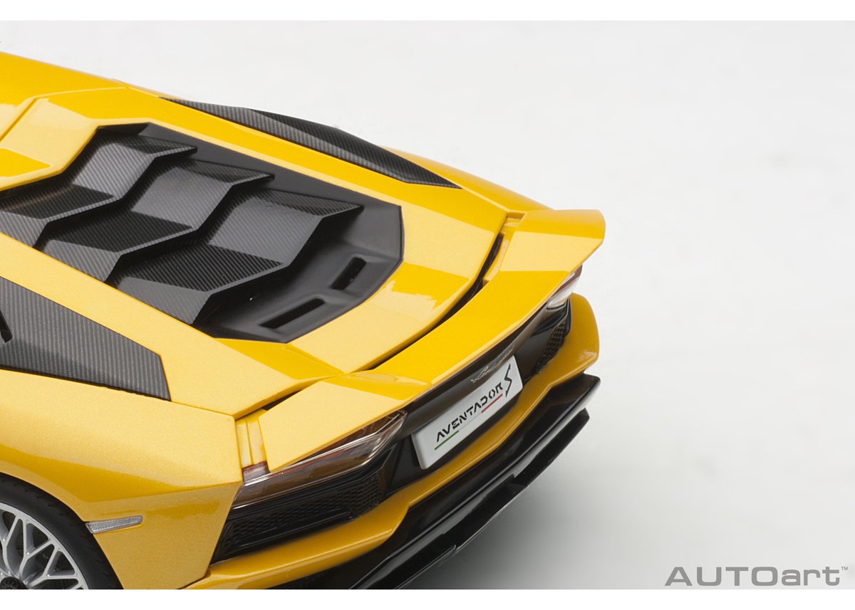 AUTOart 1/18 ランボルギーニ アヴェンタドール S (メタリック AUTOart 1/18 ランボルギーニ アヴェンタドール S (メタリック