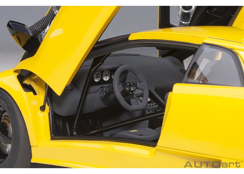 AUTOart 1/18 ランボルギーニ ディアブロ SV-R (SUPERFLY YELLO AUTOart 1/18 ランボルギーニ ディアブロ SV-R (SUPERFLY YELLO