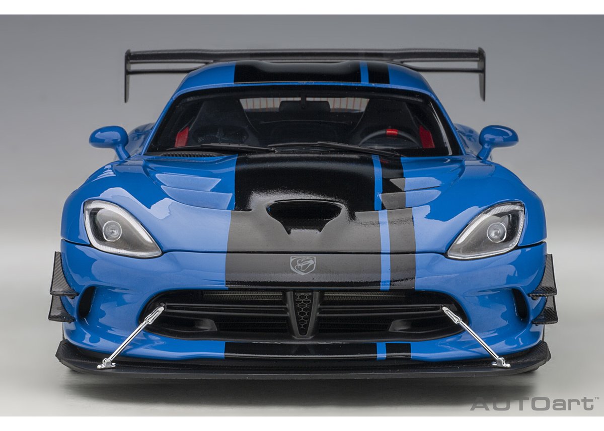 HW '11 横浜CV ダッジ A100 青 限定500台 激レア品 AUTOart 1/18 ダッジ バイパー ACR （ブルー／ブラック・ストライプ