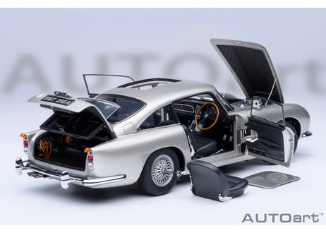 AUTOart 1/18　アストンマーチン DB5 「007／ゴールドフィンガー」 ボンドカー　70296